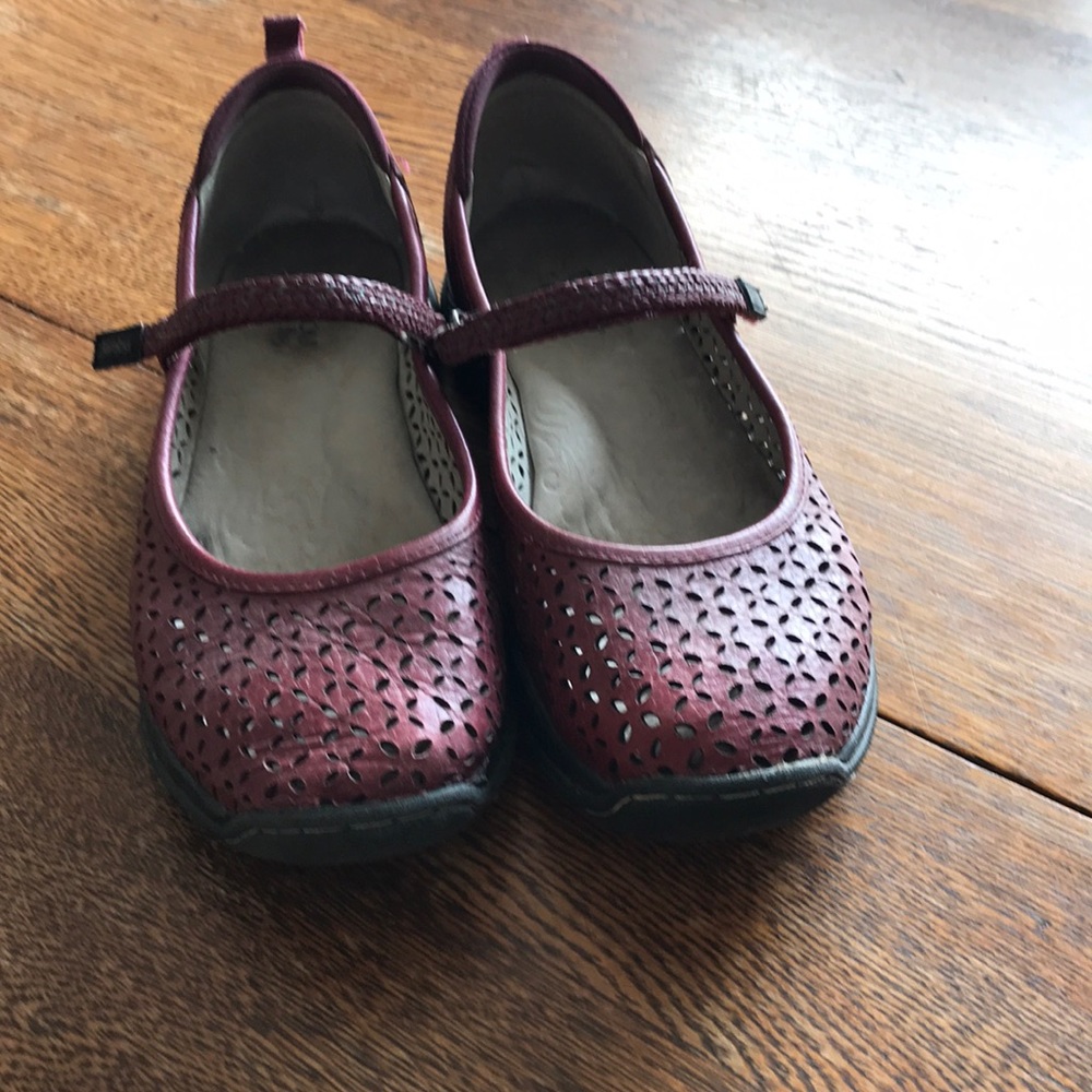Cute Jambu shoes